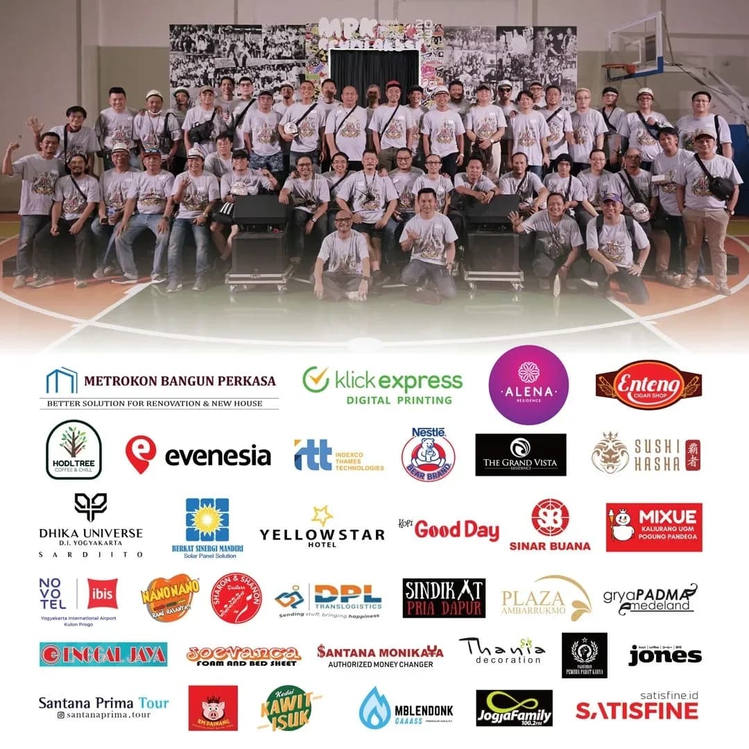 Alumni group photo at Manuk Pulang Kandang